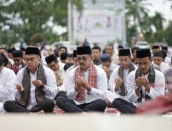 Salat Id di Solok Selatan, Bupati dan Wabup Berbaur Bersama Masyarakat