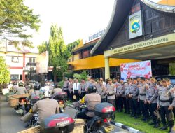 HUT Bhayangkara Ke 79, Polresta Padang Salurkan 500 Paket Bansos ke Masyarakat