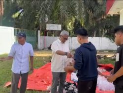 Sembelih Satu Ekor Sapi, Owner SPBU Bawan Bagikan Daging ke Masyarakat