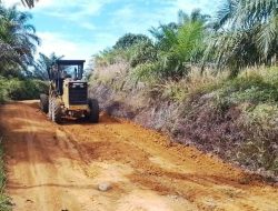 PT. Anam Koto Perbaiki Jalan Usaha Tani di Nagari Durian Gadang