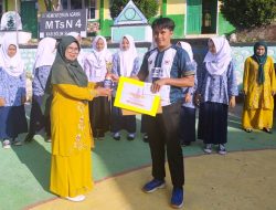 Gerbang MTsN 4 Solok Selatan Dipenuhi Tulisan Inspiratif