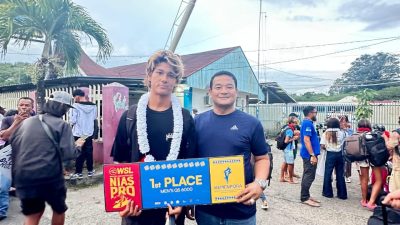 Kandidat Ketum KONI Sumbar, Tommy Irawan Sambut Juara Dunia Selancar Ombak
