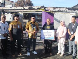 Perumda AM Padang Bantu Rp50 Juta untuk Mantan Karyawan Korban Kebakaran