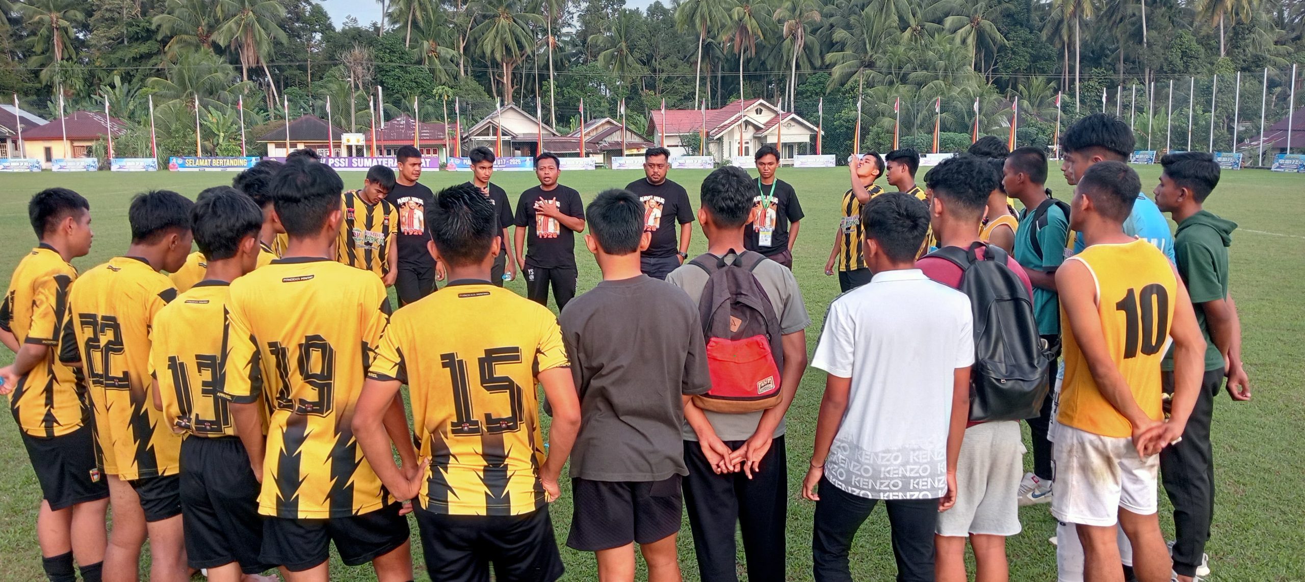 Skuad PSP saat berhadapan dengan Josal FC di Piala Soeratin