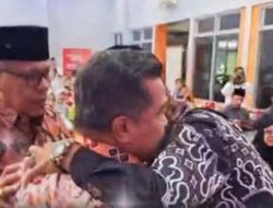 Suasana Sejuk dan Damai di Agam, Bupati dan Wali Nagari Panampuang Bertemu dan Saling Merangkul