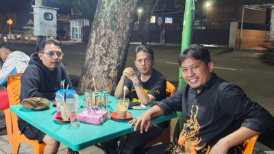 Ngeteh Telur “Poligami” di Sawahan: Tiga Tokoh Bicara Masa Depan Olahraga Sumbar
