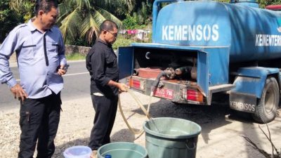 Bantu Masyarakat Kekeringan, PT. Anam Koto Salurkan Air Bersih