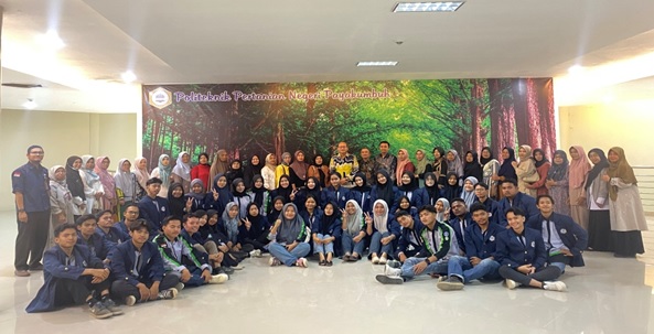 Peserta Pelatihan Transfer Teknologi Tanaman Hias yang dilaksanakan Politeknik Pertanian Negeri Payakumbuh