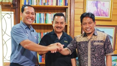 Ngopi di Rumah Datuak: Tiga Tokoh, Satu Tekad untuk Olahraga Sumbar