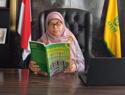 Guru Besar UIN Bukittinggi Terbitkan Buku Jelang Pengukuhan Resmi