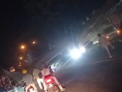 Tertabrak Truk, Gapura di Depan SPN Indarung Roboh Hingga Arus Padang-Solok Macet Total