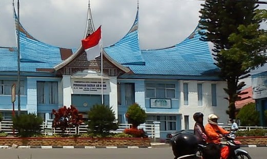 Kantor Perumdam Tirta Serambi Padangpanjang yang menunggu direktur baru