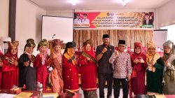 Anggota DPRD Limapuluh Kota Safrinal Dt. Jambek saat penutupan Peningkatan Kapasitas Ninik Mamak dan Bundo Kanduang Nagari Guguak VIII Koto Kecamatan Guguak 