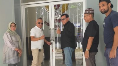 Wakil Ketua Karateker KONI Sumbar Prof. Syahrial Bakhtiar Tinjau Kantor KONI Sumbar Didampingi Tim