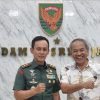 Pangdam II/Sriwijaya Gelar Sharing Inspiratif Bersama Dr Aqua Dwipayana untuk Ribuan Prajurit