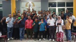 Calon Ketua Umum KONI Sumbar Hamdanus usai mendaftar ke TPP KONI Sumbar, Minggu (28/09/2025).