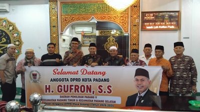 H.Gufron,SS Tampung Aspirasi Warga di Masjid Mukminin Alang Laweh Kecamatan Padang Timur