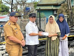 Ketua DPRD Kota Padang, Muharlion Tinjau Lokasi Kebakaran Hanguskan 2 Rumah di Ulak Karang