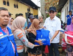 Mastilizal Aye Salurkan Bantuan Korban Kebakaran