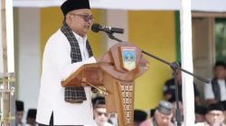 Kepala Kemenag Solok Selatan Fitriyoni SH,MH saat memberikan sambutan di acara Wisuda Tahfizd Akbar