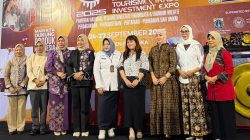 Ketua Dekranasda Kota Padangpanjang Ny. Maria Feronika saat pembukaan Indonesia Tourism and Trade Expo 2025 di Atrium Grand Pramuka Square, Jakarta, Rabu (24/09/2025).