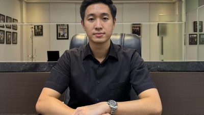 Kuasa hukum PT Jawa Pos, Daniel Julian Tangkau, menegaskan bahwa status tersangka Nany Widjaja dalam kasus dugaan penggelapan uang perusahaan senilai Rp 89 miliar masih tetap berlaku.(Istimewa)