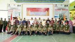 Wakil Wali Kota Padangpanjang Allex Saputra, Kadisdikbud Nasrul bersama Komisi III DPRD dan Mudir Kauman Derliana saat melepas delegasi Fun Scout Adventure Kauman Muhammadiyah ke Malaysia.