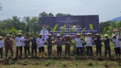 Penanaman Pohon Kelapa Serentak yang dilaksanakan Kanwil Ditjenpas Sumbar di lapas Terbuka Pasaman Barat, Selasa (09/09/2025)
