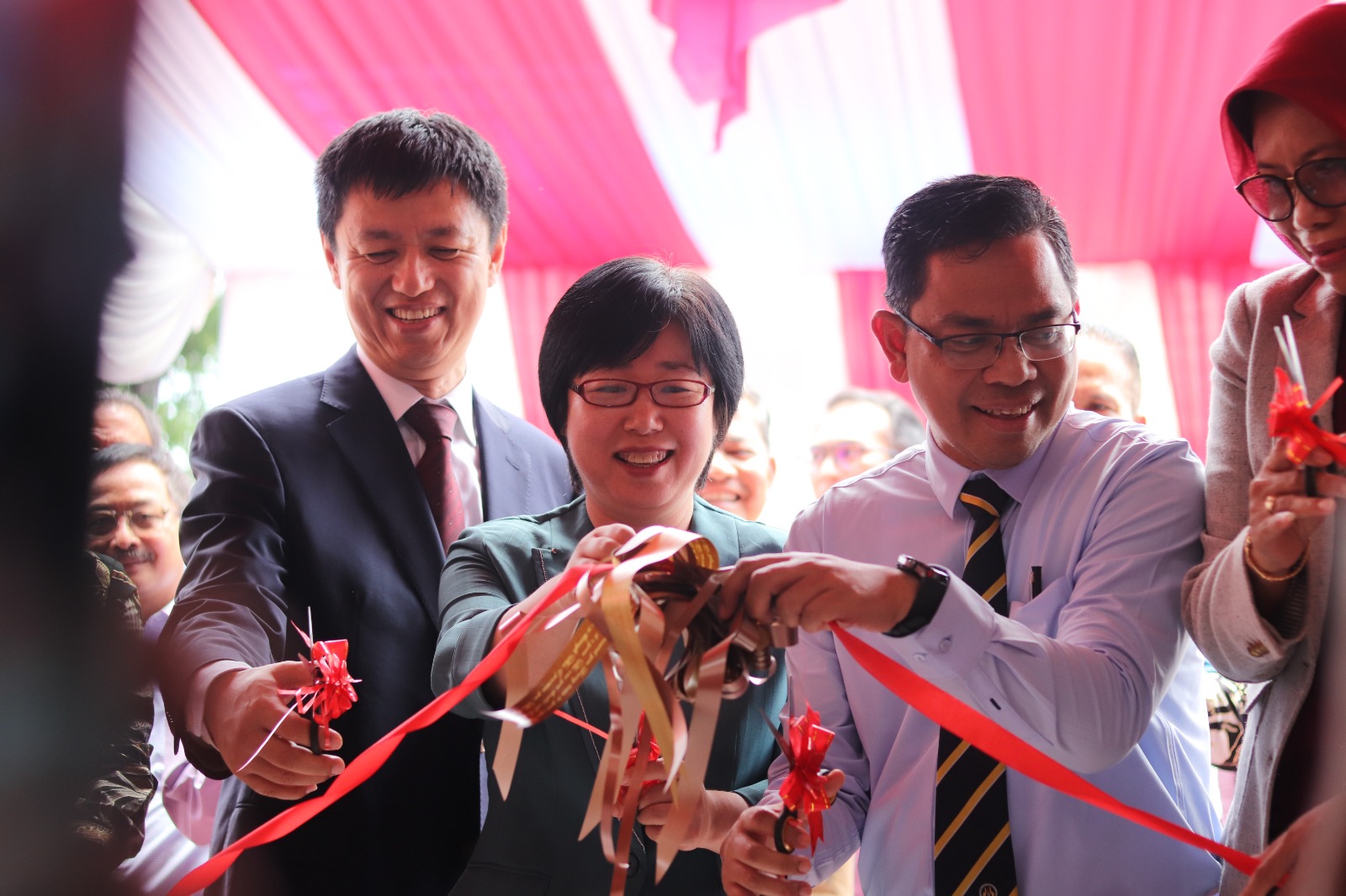UNP meresmikan Institut Konfusius dan Pusat Studi Tiongkok, hasil kolaborasi strategis dengan Tianjin Foreign Studies University (TFSU) dan Pemerintah Tiongkok. 