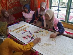 Srikandi PLN Women Support Women, PLN UID Sumbar Dorong UMKM Sulaman Emas KUBE Intan Lebih Berdaya Saing