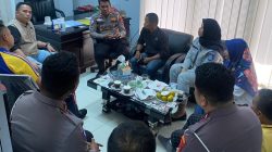Kasat Lantas Polres Pariaman, IPTU. Riadi yang didampingi KBO IPDA. Edy Saputra saat melakukan wawancara dengan Wartawan.