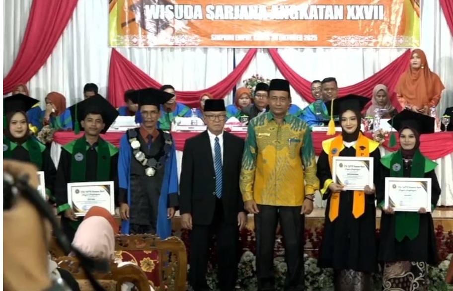 Kegiatan Wisuda 127 Lulusan STAI YAPTIP Pasaman Barat, Kamis (30/10/2025).