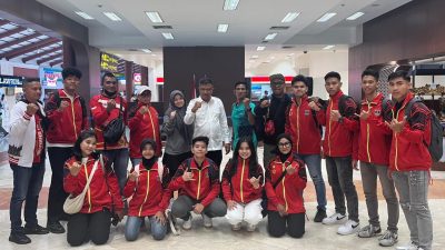 Dilepas Ketua Umum FORKI, Atlet Karate PON Beladiri Diminta Jaga Nama Baik Sumbar
