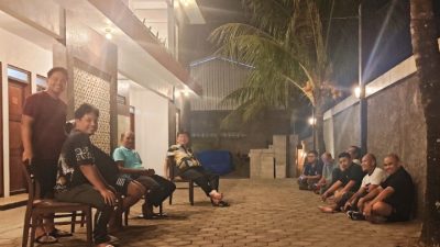 Ketua KONI Sumbar Hamdanus Gelar Briefing Malam di Teras Hotel: Matangkan Strategi Hadapi Laga Perdana PON Beladiri