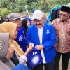 “Bantu Rakyat”, Kader PAN Padang Selatan Bagikan 3.000 Paket Sembako