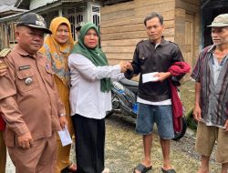 Anggota DPRD Netra Emawati, ST., M.Si Datang Bantu Korban Tanah Longsor
