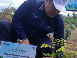 BPKH Luncurkan Program Wakaf Pohon di Sumbar, Aksi Nyata Untuk Perubahan Iklim Dunia