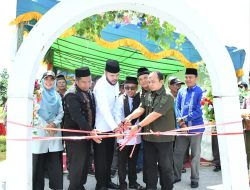 Ketua DPRD Kota Padang Muharlion Resmikan Pembangunan Jalan Taratak Saiyo