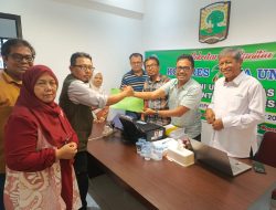 Maigus Tinus Ambil Formulir Pendaftaran Calon Ketua IKA Unand Lewat Utusan Resmi