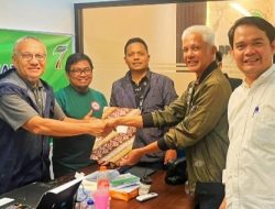 Gubernur Mahyeldi Kejutkan Bursa Caketum IKA Unand