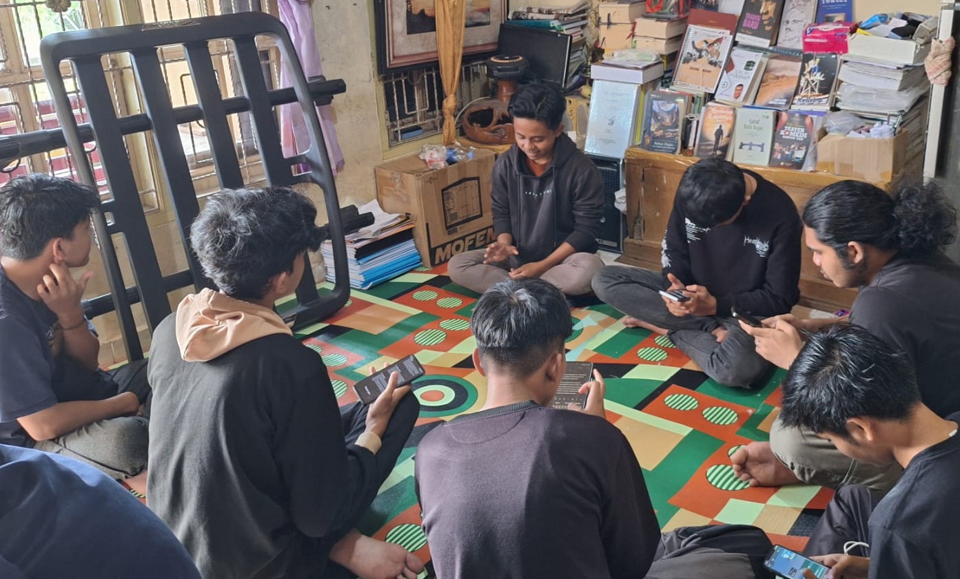 Kegiatan Diskusi Mingguan Seni Kuflet dengan bahasan Enam Elemen dalam Pengeditan Film