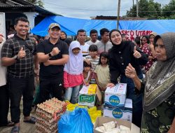 Ade Putra Salurkan Bantuan di Sasak Ranah Pasisie