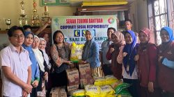 Penyaluran CSR PT. SBS untuk korban terdampak bencana di Kecamatan Kinali, Kabupaten Pasaman Barat, Jum’at (28/11/2025)