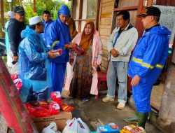 Warga Terdampak Angin Kencang Terima Bantuan