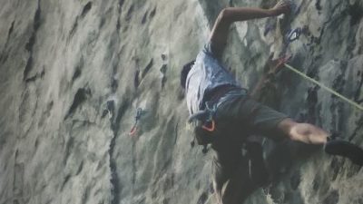 Atlet Sumbar Iga Wihantara Melaju ke Semifinal Boulder Kejurnas FPTI XIX 2025