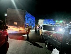 Macet 20 Jam Pasca Kecelakaan Beruntun di Sitinjau Lauik, Satlantas Polres Solok Terapkan Sistem Buka–Tutup