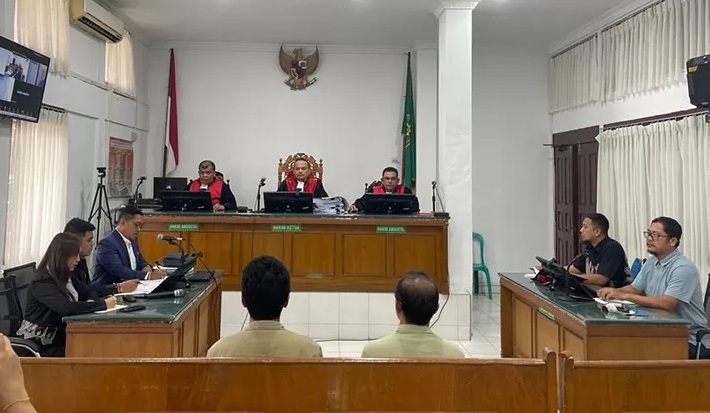 Sidang gugatan perdata Rida K Liamsi terhadap Riau Pos Group, di Pengadilan Negeri Pekanbaru, baru-baru ini. (Istimewa)