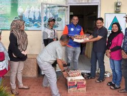 Mardiansyah, S.Kom Serahkan Bantuan Sembako untuk Warga