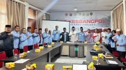 Wakil Wali Kota Padangpanjang Allex Saputra saat menghadiri Rapat Kerja Forum Kerukunan Umat Beragama (FKUB) di Aula BPBD Kesbangpol, Jumat (07/11/2025).