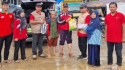 Penyerahan bantuan Cabdin Wilayah VI untuk korban terdampak bencana di Salareh Aie, Palembayan, Agam, Rabu (10/12/2025).